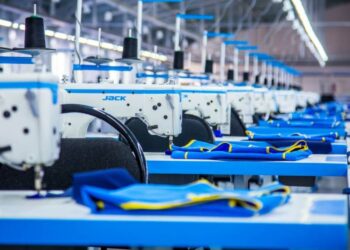 ТҮРКІСТАН: ЖЕТІСАЙДА ТОҚЫМА ФАБРИКАСЫ САЛЫНАДЫ