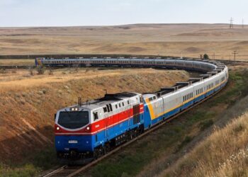 ТҮРКІСТАН: «САРЫАҒАШ-МАҚТААРАЛ» БАҒЫТЫНДА ТЕМІР ЖОЛ САЛЫНАДЫ