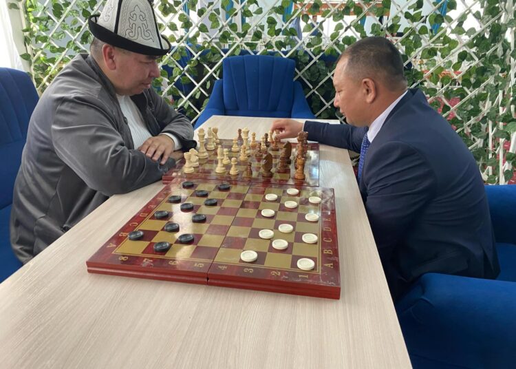 ТҮРКІСТАН: ОРДАБАСЫДАҒЫ ЗАУЫТ ТӘУЛІГІНЕ 100 МЫҢ ДАНА ҚЫШ ӨНДІРЕДІ