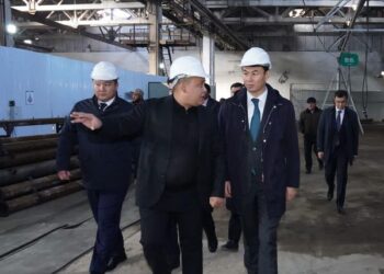 ТҮРКІСТАН: КЕНТАУДА ТАМШЫЛАТЫП СУАРУ МАШИНАЛАРЫН ШЫҒАРАТЫН КӘСІПОРЫН ЖҰМЫСЫН БАСТАДЫ