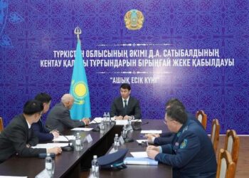ТҮРКІСТАН ОБЛЫСЫНЫҢ ӘКІМІ КЕНТАУҒА БАРЫП, ТҰРҒЫНДАРДЫҢ ӨТІНІШТЕРІН ТЫҢДАДЫ