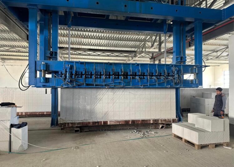 ТҮРКІСТАН: САЙРАМДА 150 МЫҢ ТЕКШЕ МЕТР ГАЗОБЛОК ӨНІМДЕРІ ӨНДІРІЛЕДІ