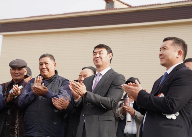 ТҮРКІСТАН ОБЛЫСЫНДА 8 МЫҢҒА ЖУЫҚ ТҰРҒЫНДЫ ГАЗБЕН ҚАМТИТЫН НЫСАН ПАЙДАЛАНУҒА ТАПСЫРЫЛДЫ