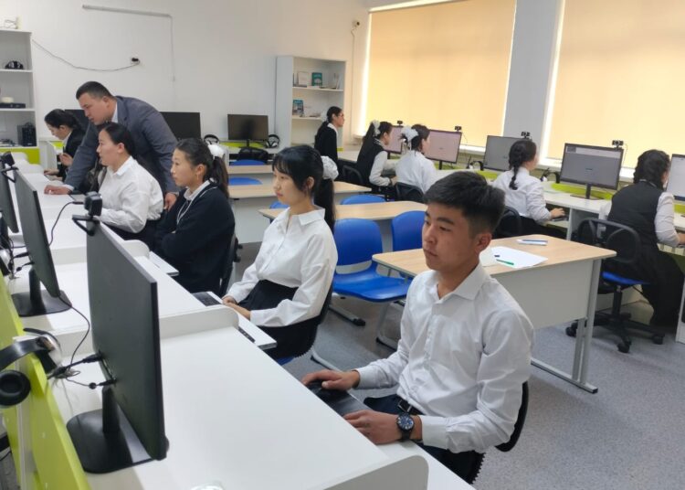 ТҮРКІСТАН: АУЫЛ МЕКТЕПТЕРІ ОҚУШЫЛАРЫНА АРНАЛҒАН РЕСПУБЛИКАЛЫҚ ПӘНДІК ОЛИМПИАДА БАСТАЛДЫ