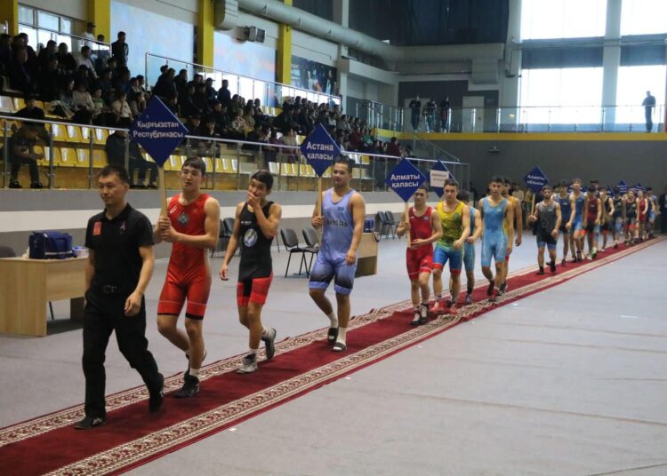 ТҮРКІСТАНДА ЕРКІН КҮРЕСТЕН САБЫР РАХЫМОВТЫ ЕСКЕ АЛУҒА АРНАЛҒАН ТУРНИР БАСТАЛДЫ