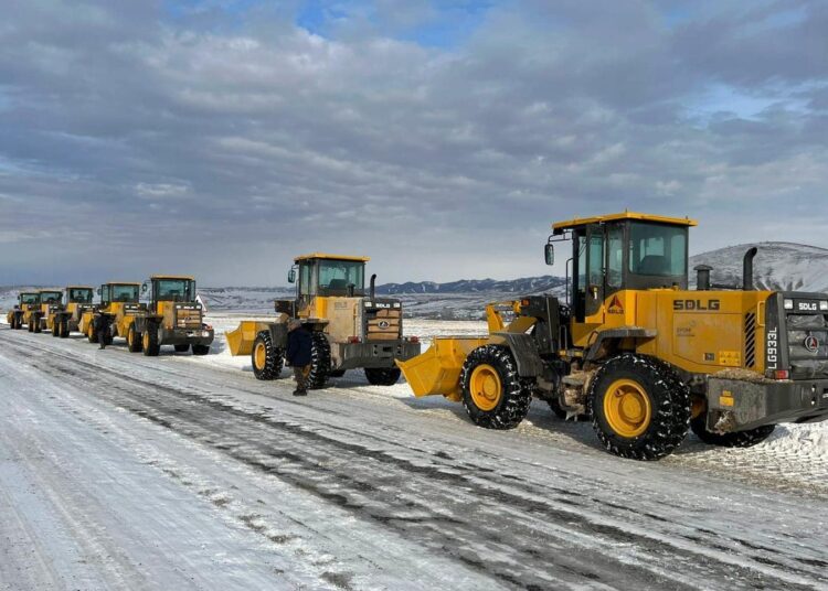 ТҮРКІСТАН ОБЛЫСЫ АУМАҒЫНДА ЖОЛДА ҚАЛҒАН 500-ГЕ ЖУЫҚ ЖОЛАУШЫҒА КӨМЕК КӨРСЕТІЛДІ