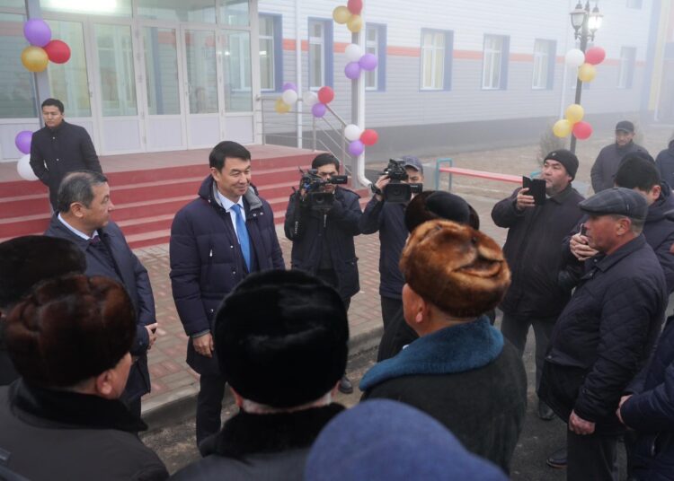 ТҮРКІСТАН: МАҚТААРАЛДА ЖАҢА МЕКТЕПТІҢ ҚҰРЫЛЫСЫ АЯҚТАЛДЫ