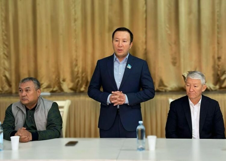 ТҰРҒЫНДАРДЫҢ ТҰРМЫСТЫҚ МӘСЕЛЕСІ ТАЛҚЫЛАНДЫ