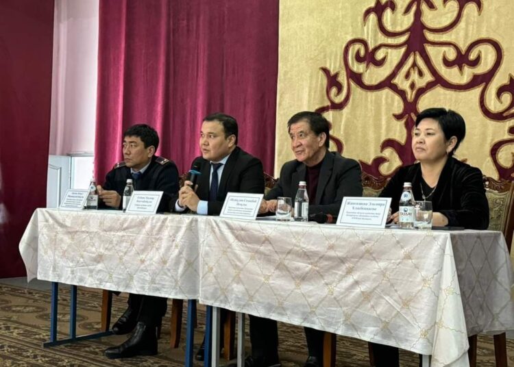 ҚАРАБҰЛАҚ АУЫЛЫНЫҢ ТҰРҒЫНДАРЫНА МЕМЛЕКЕТТІК БАҒДАРЛАМАЛАР ТҮСІНДІРІЛДІ