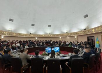 ТҮРКІСТАНДА ДҮНИЕЖҮЗІЛІК САЙЛАУ КҮНІНЕ АРНАЛҒАН ДӨҢГЕЛЕК ҮСТЕЛ ӨТТІ