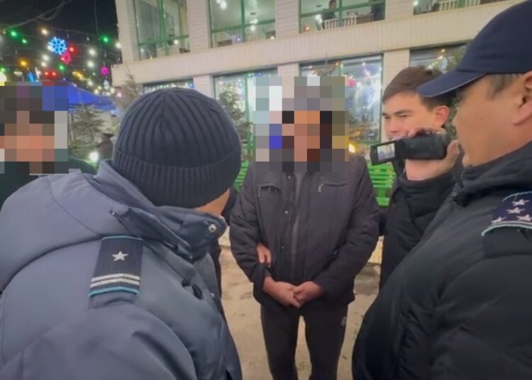 Полиция ағайынды жігіттерден 65 келіден астам марихуана тәркіледі