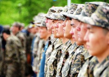 ТҮРКІСТАН: КӨКТЕМГІ ӘСКЕРГЕ ШАҚЫРУ НАУҚАНЫНДА 2 400-ГЕ ЖУЫҚ АЗАМАТ ҚАМТЫЛАДЫ