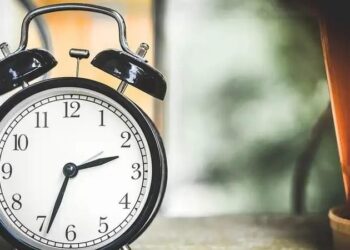 Бірыңғай уақыт белдеуіне көшу: Цифрлық даму министрлігі бірқатар нұсқаулық ұсынды