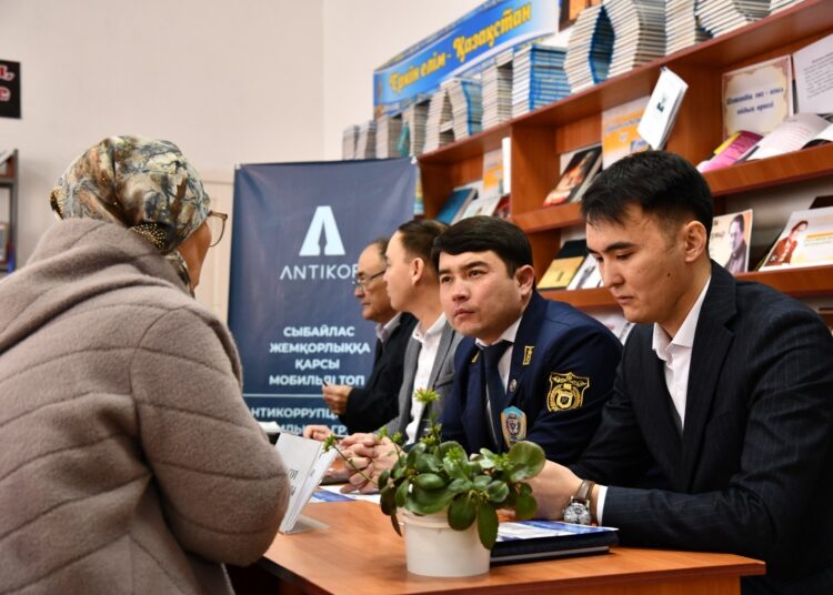 Антикор еріктілер шалғай ауылдағы тұрғындарға құқықтық көмек көрсетті