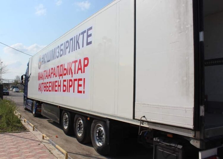 ТҮРКІСТАН: АССАМБЛЕЯ ҚҰРЫЛЫМДАРЫ ТАСҚЫН СУДАН ЗАРДАП ШЕККЕН ӨҢІРЛЕРГЕ КӨМЕК КӨРСЕТУДЕ (-2-)