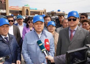 ТҮРКІСТАНДЫҚ АССАМБЛЕЯ МҮШЕЛЕРІ БАТЫС ҚАЗАҚСТАН ОБЛЫСЫНА 5 ЖҮК КӨЛІГІМЕН ГУМАНИТАРЛЫҚ КӨМЕК ЖӨНЕЛТТІ (-1-)