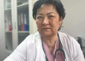 ТҮРКІСТАНДЫҚ МҮТАБАР ШЕРМЕТОВА – НАУҚАСТЫ ДӘРІМЕН ҒАНА ЕМЕС, ЖЫЛЫ СӨЗIМЕН ДЕ ЕМДЕЙТІН БІЛІКТІ ДӘРІГЕР (-1-)