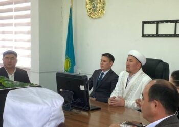 БАС ИМАМ СТУДЕНТТЕРМЕН КЕЗДЕСТІ