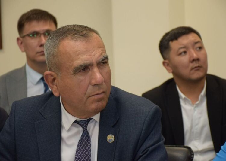 ПРЕЗИДЕНТ ҚОҒАМДЫҚ БЕС КЕСЕЛДІ ЖОЮҒА БҮКІЛ ЕЛ ЖҰМЫЛУЫ КЕРЕКТІГІН АЙТТЫ