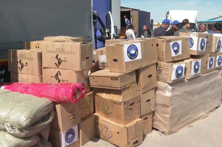 БӘЙДІБЕКТЕН ГУМАНИТАРЛЫҚ КӨМЕК ЖӨНЕЛТІЛДІ!