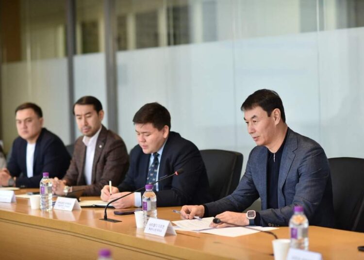 ТҮРКІСТАН ОБЛЫСЫНЫҢ ДЕЛЕГАЦИЯСЫ КОРЕЯЛЫҚ КӘСІПОРЫН БАСШЫЛАРЫМЕН КЕЛІССӨЗДЕР ЖҮРГІЗДІ