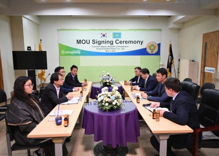 ТҮРКІСТАН ОБЛЫСЫНЫҢ ДЕЛЕГАЦИЯСЫ КОРЕЯНЫҢ ФАРМАЦЕВТИКАЛЫҚ КОМПАНИЯСЫМЕН МЕМОРАНДУМҒА ҚОЛ ҚОЙДЫ