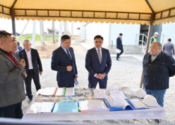 ШЫМКЕНТ: АСАР-2 ШАҒЫНАУДАНЫНДА ЭЛЕКТР ЖЕЛІЛЕРІНІҢ ҚҰРЫЛЫСЫ АЯҚТАЛДЫ