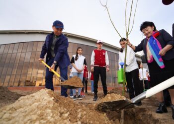 ДАРХАН САТЫБАЛДЫ ПРИЗВАЛ ТУРКЕСТАНЦЕВ ПОДДЕРЖАТЬ АКЦИЮ «ЧИСТЫЙ КАЗАХСТАН»