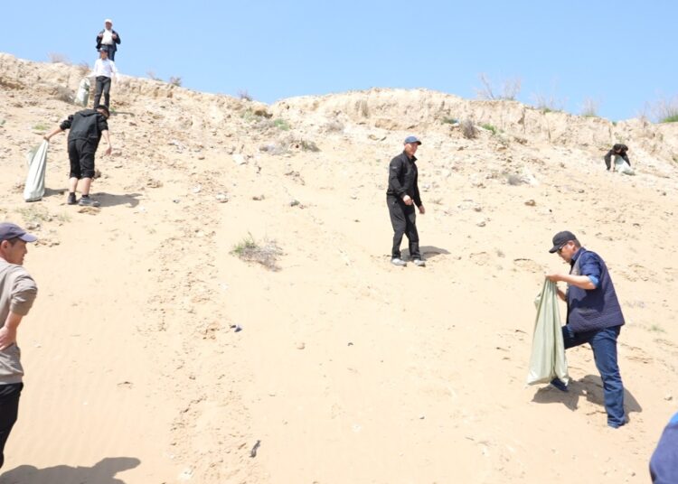 ЭКОАКЦИЯ АЯСЫНДА ШАРДАРАДА СУҚОЙМА ЖАҒАЛАУЫ ТАЗАРТЫЛДЫ