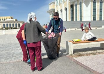 ТҮРКІСТАН: МӘДЕНИЕТ ҚЫЗМЕТКЕРЛЕРІ «ТАЗА ҚАЗАҚСТАН» АКЦИЯСЫНА ҮЛЕС ҚОСТЫ
