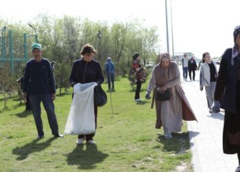 «ТАЗА ҚАЗАҚСТАН»: ТҮРКІСТАН ҚАЛАСЫНДА 5000-НАН АСТАМ ТҰРҒЫН ЖАЛПЫХАЛЫҚТЫҚ СЕНБІЛІККЕ ҚАТЫСТЫ