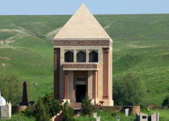 «КИЕЛІ МЕКЕН»: БӘЙДІБЕК АТА МЕН ДОМАЛАҚ АНА КЕСЕНЕЛЕРІНДЕ СЕНБІЛІК ӨТТІ