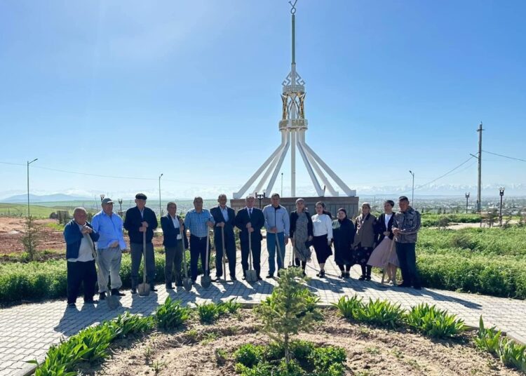 «КИЕЛІ МЕКЕН»: САЙРАМДЫҚТАР ЭКОАКЦИЯ АЯСЫНДА «ТЕМІР БАБА» КЕСЕНЕСІНІҢ МАҢЫН ТАЗАРТТЫ