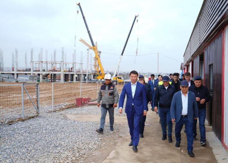 ДАРХАН САТЫБАЛДЫ «ЖАЙЛЫ МЕКТЕПТІҢ» ҚҰРЫЛЫСЫН ПЫСЫҚТАДЫ