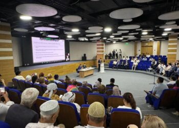 Цифрлық даму министрлігі Түркістан облысында халықпен кездесу өткізіп, азаматтарды қабылдады