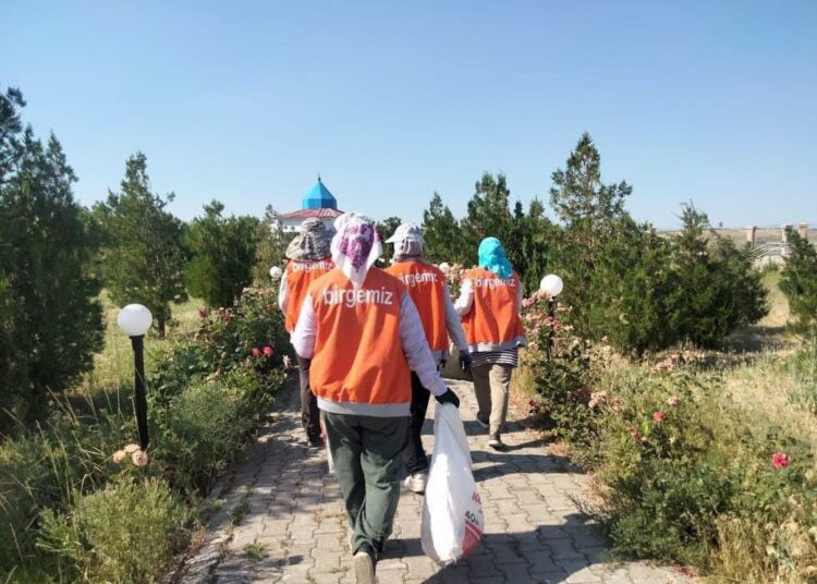 ТАЗА ҚАЗАҚСТАН»: САЙРАМДА «ТАЗА БЕЙСЕНБІ» АПТАЛЫҒЫ МАШАТ ӨЗЕНІ ЖАҒАСЫНДА ЖАЛҒАСТЫ