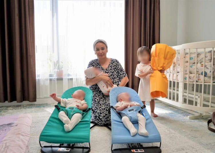 ҮШЕМ ДҮНИЕГЕ КЕЛДІ