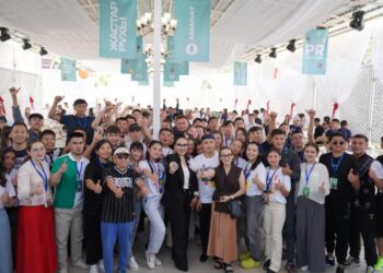 САЯСИ ЛАГЕРЬ ЖАСТАРДЫҢ ТҰЛҒАЛЫҚ ЖЕТІЛУІНЕ ҚЫЗМЕТ ЕТЕДІ