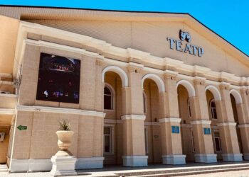 ӨНЕР ФЕСТИВАЛІ ҰЛТТЫҚ РУХАНИ РЕҢККЕ ТОЛЫ БОЛДЫ