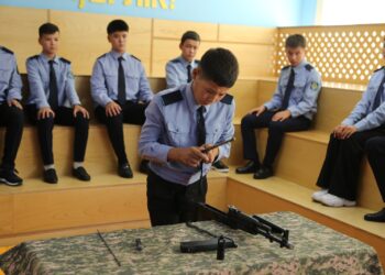 Түркістанда Ғазиз Байтасовқа арналған сынып пен кинозал ашылды