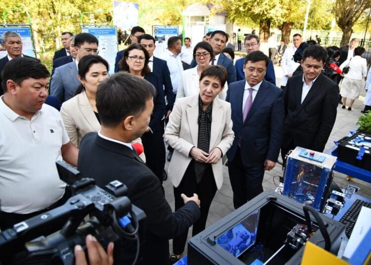 ВИЦЕ-ПРЕМЬЕР ШӘУІЛДІР АУЫЛЫНДАҒЫ ЛИЦЕЙДЕ БОЛДЫ