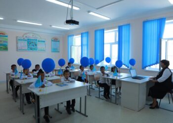 ЖАҢА ҒИМАРАТТАРДА БІЛІМ АЛУДЫ БАСТАДЫ