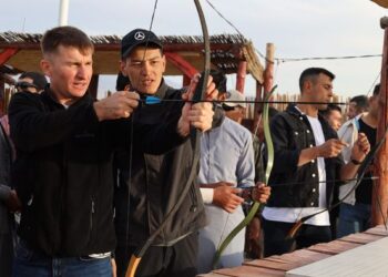 ШЕТЕЛДЕН КЕЛГЕН ҚОНАҚТАР ҰЛТТЫҚ ДӘСТҮРМЕН ТАНЫСТЫ