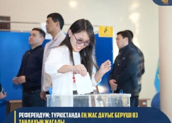 РЕФЕРЕНДУМ: ТҮРКІСТАНДА ЕҢ ЖАС ДАУЫС БЕРУШІ ӨЗ ТАҢДАУЫН ЖАСАДЫ