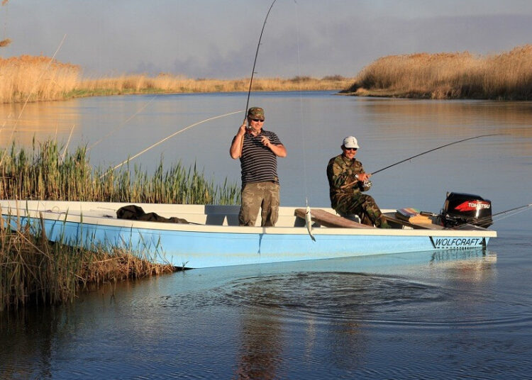ТҮРКІСТАН ОБЛЫСЫ: МАМАНДАР БАЛЫҚ АУЛАУ КЕЗІНДЕ ҚАУІПСІЗДІК ШАРАЛАРЫН САҚТАУҒА ШАҚЫРАДЫ
