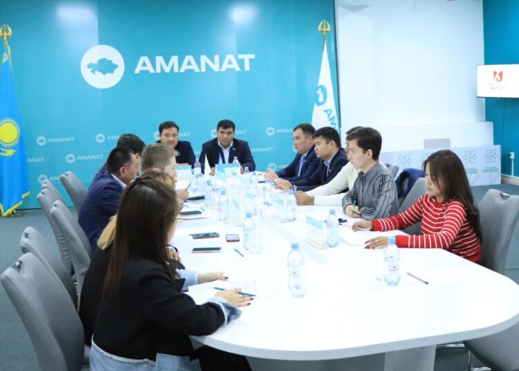 КЕҢЕС ОТЫРЫСЫНДА ЖАСТАР АРАСЫНДАҒЫ СПОРТ МӘСЕЛЕСІ ҚАРАЛДЫ