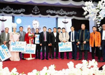 ТҮРКІСТАН: ҚАЗЫҒҰРТТА РЕСПУБЛИКА КҮНІНЕ ОРАЙ АҚЫНДАР АЙТЫСЫ ӨТТІ