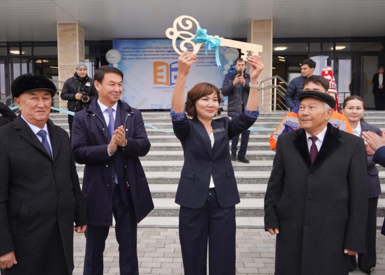 Түркістанда «Жайлы мектеп» жобасы аясындағы алғашқы 2000 орындық мектеп пайдалануға берілді