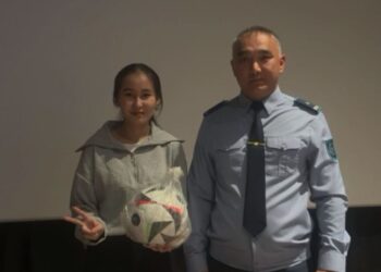 Полицейлер фильм көрсету арқылы жастарды есірткіден аулақ болуға шақырды