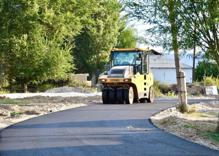ЖОЛДАУ: СОЗАҚТА ЕЛДІ МЕКЕНДЕРДІҢ ІШКІ ЖОЛДАРЫ ЖАҢАРЫП, ИНФРАҚҰРЫЛЫМ САПАСЫ КЕЛЕДІ